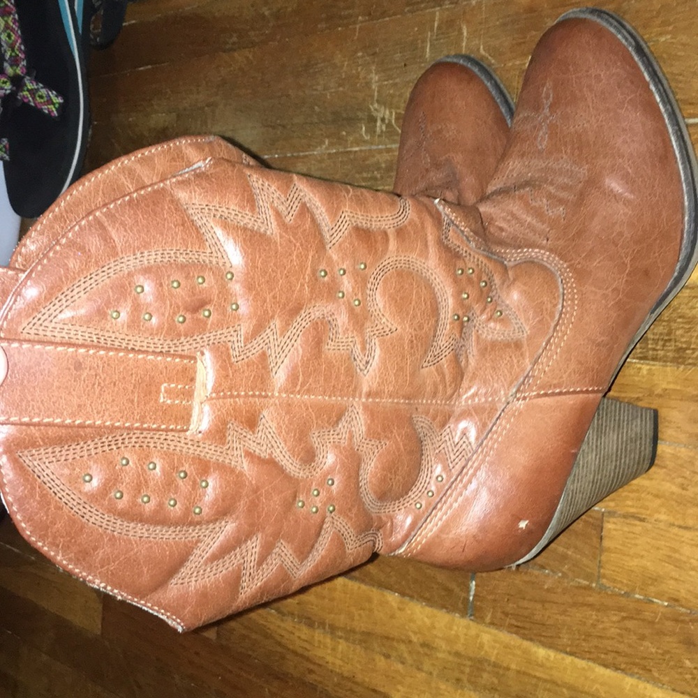 MIA boots